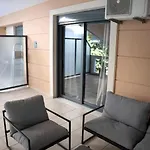 υπέροχο με πάρκινγκ