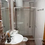 υπέροχο με πάρκινγκ لاريسا