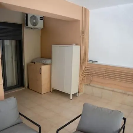 υπέροχο με πάρκινγκ Apartament *