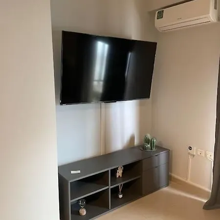 υπέροχο με πάρκινγκ Apartament
