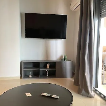 υπέροχο με πάρκινγκ Apartament