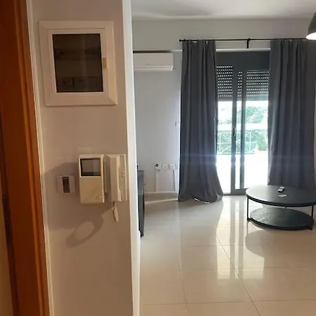 υπέροχο με πάρκινγκ