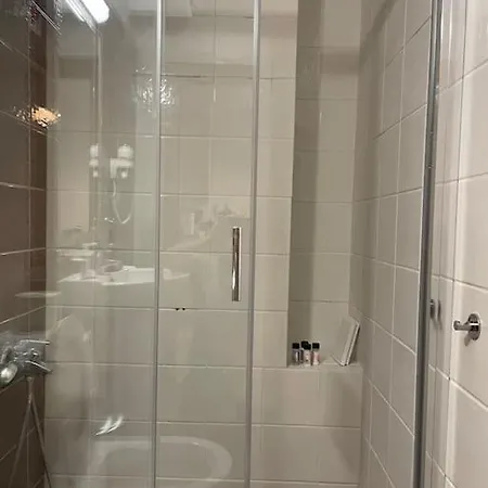υπέροχο με πάρκινγκ Apartament Larissa