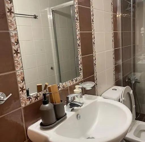 Υπέροχο Διαμέρισμα Με Πάρκινγκ *